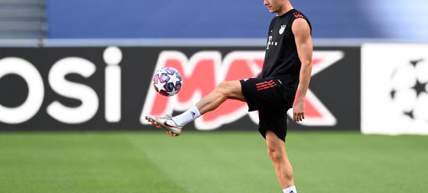 MK体育-莱万多夫斯基回归赛场，战术调整首场状态亮眼，DWG观众沸腾！的简单介绍