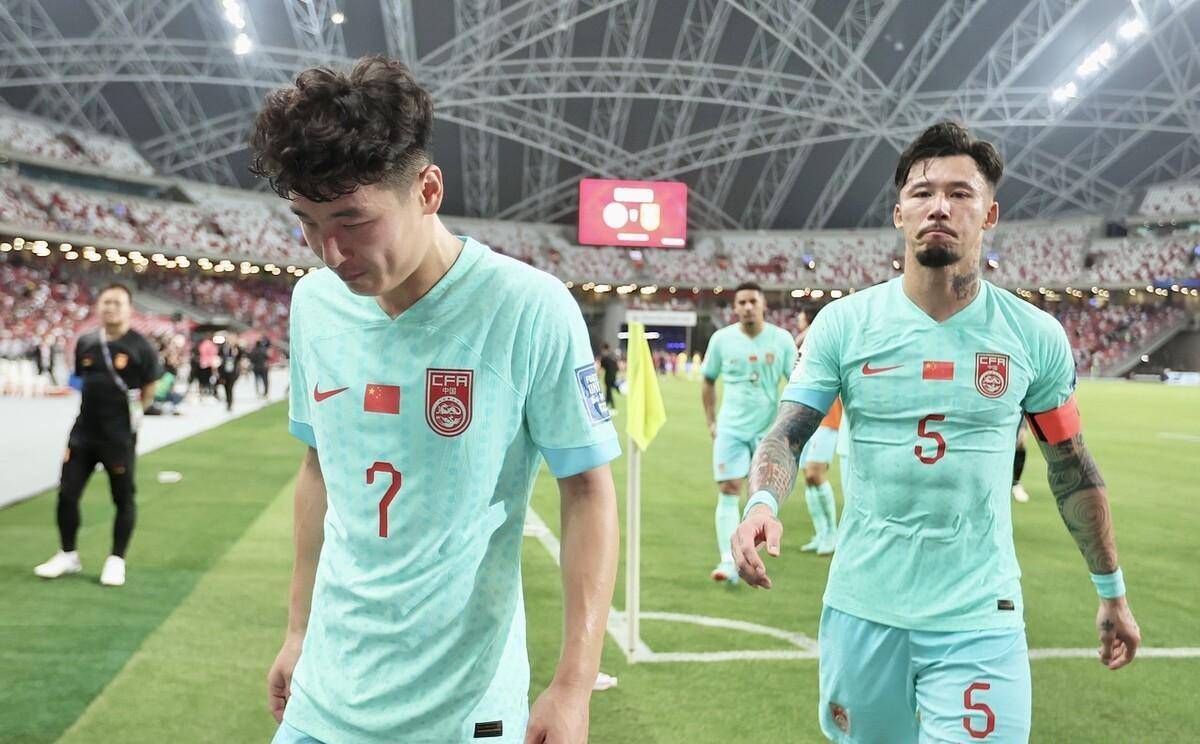  足球国家二级裁判员 